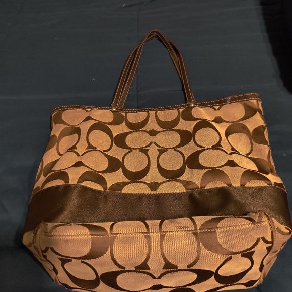 Coach Handbag - Picture 6 of 6